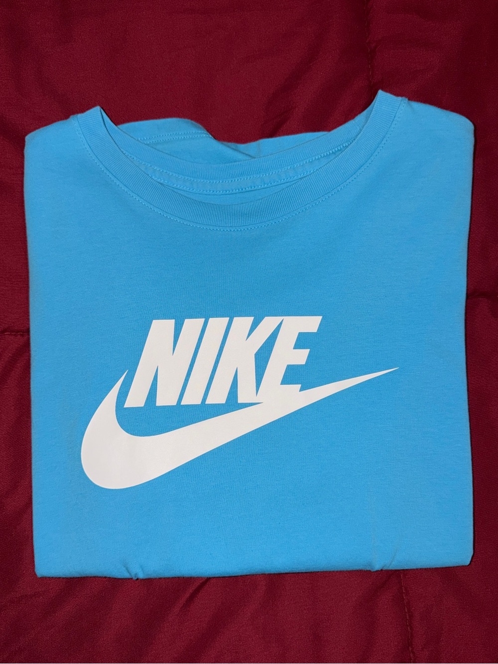 Women’s Small Blue Nike Cotton Short Sleeve Graphic T-Shirt